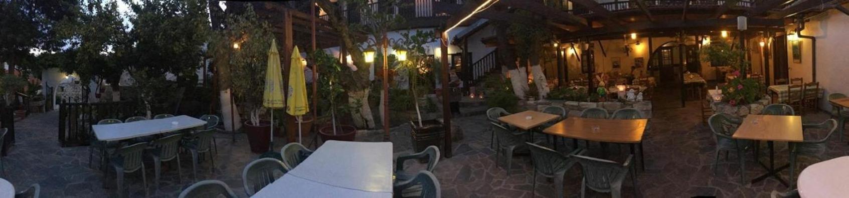 The Bunch Of Grapes Inn Pissouri Esterno foto