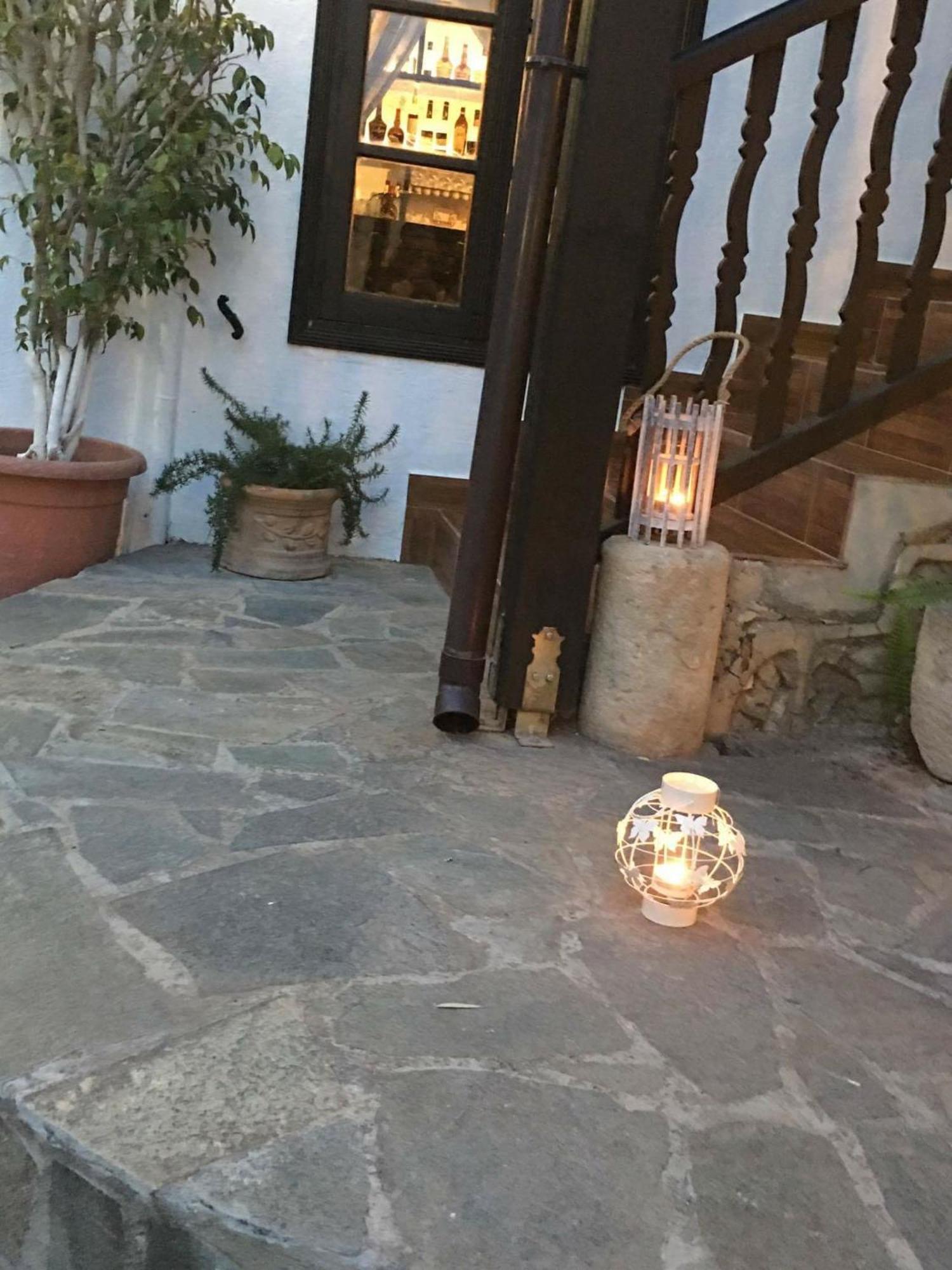The Bunch Of Grapes Inn Pissouri Esterno foto