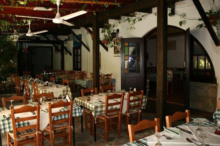 The Bunch Of Grapes Inn Pissouri Esterno foto